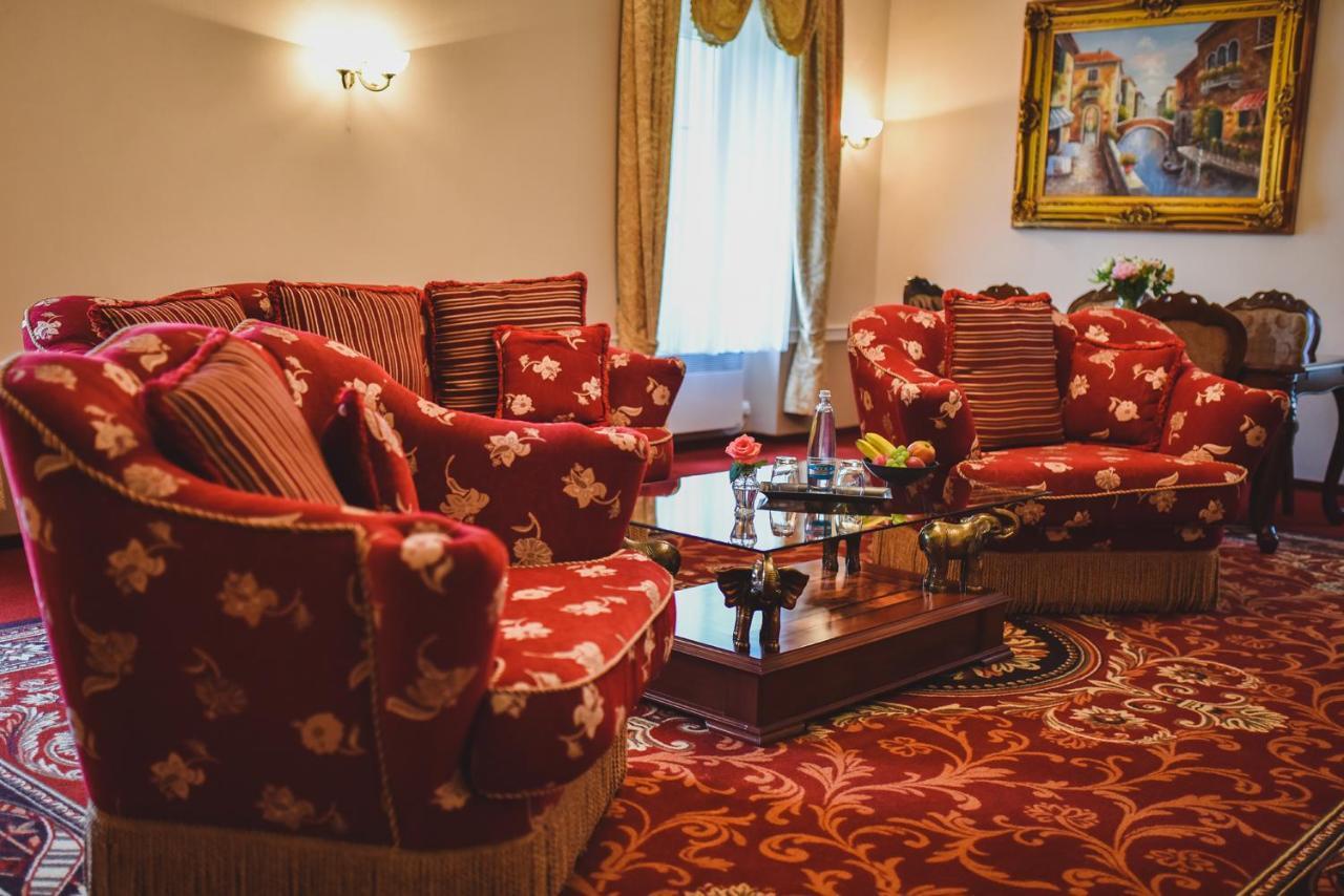 Zámek Kamenný Dvůr Hotel Kynsperk nad Ohri Exterior foto