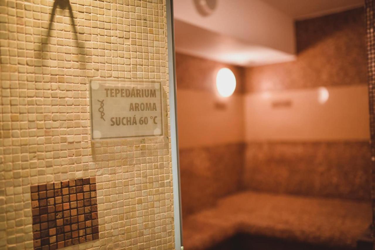 Zámek Kamenný Dvůr Hotel Kynsperk nad Ohri Exterior foto