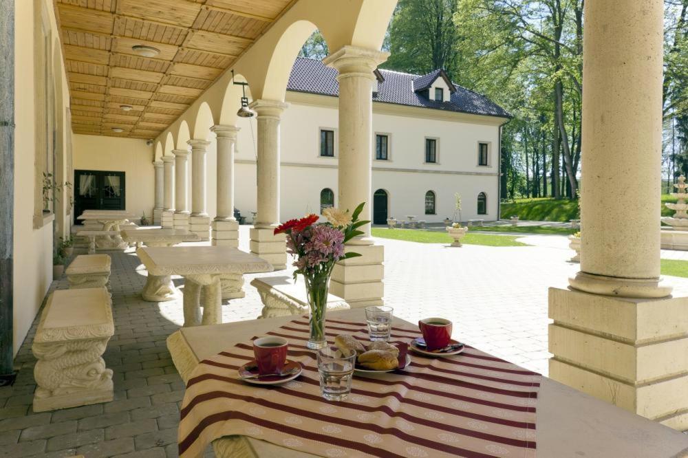 Zámek Kamenný Dvůr Hotel Kynsperk nad Ohri Exterior foto