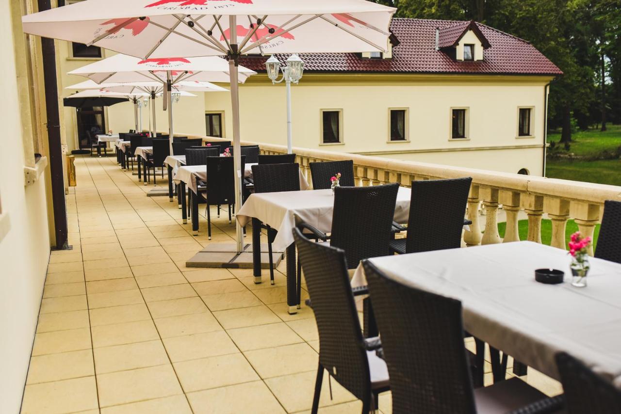 Zámek Kamenný Dvůr Hotel Kynsperk nad Ohri Exterior foto