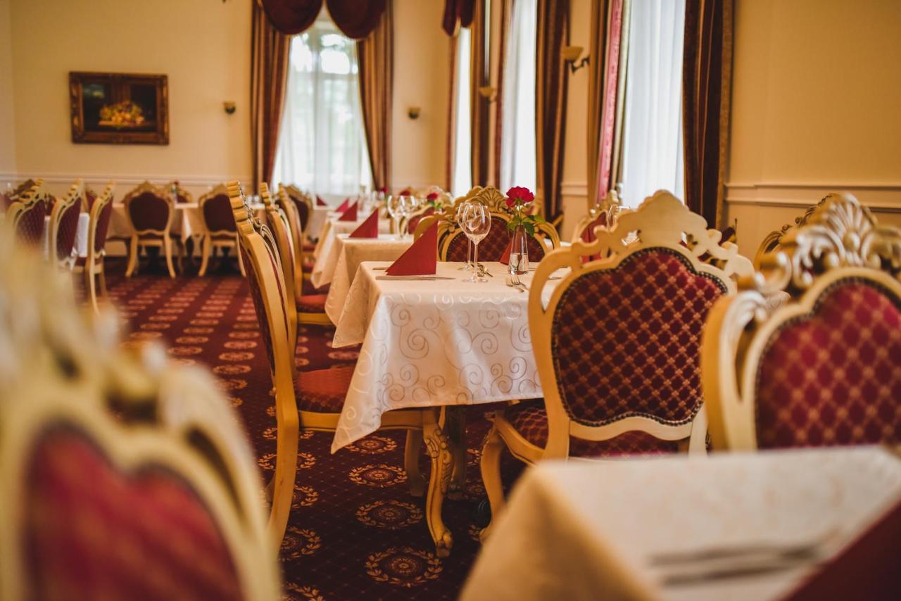 Zámek Kamenný Dvůr Hotel Kynsperk nad Ohri Exterior foto