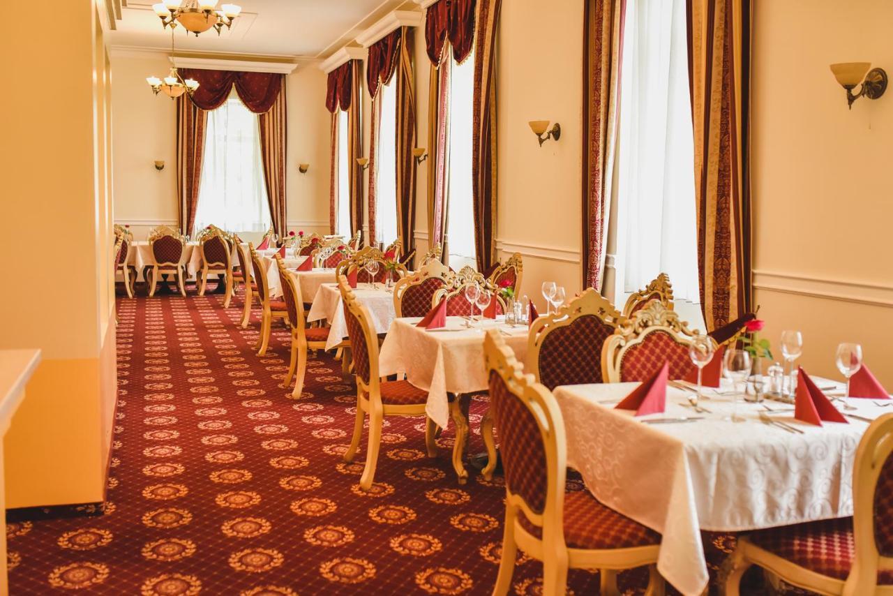 Zámek Kamenný Dvůr Hotel Kynsperk nad Ohri Exterior foto